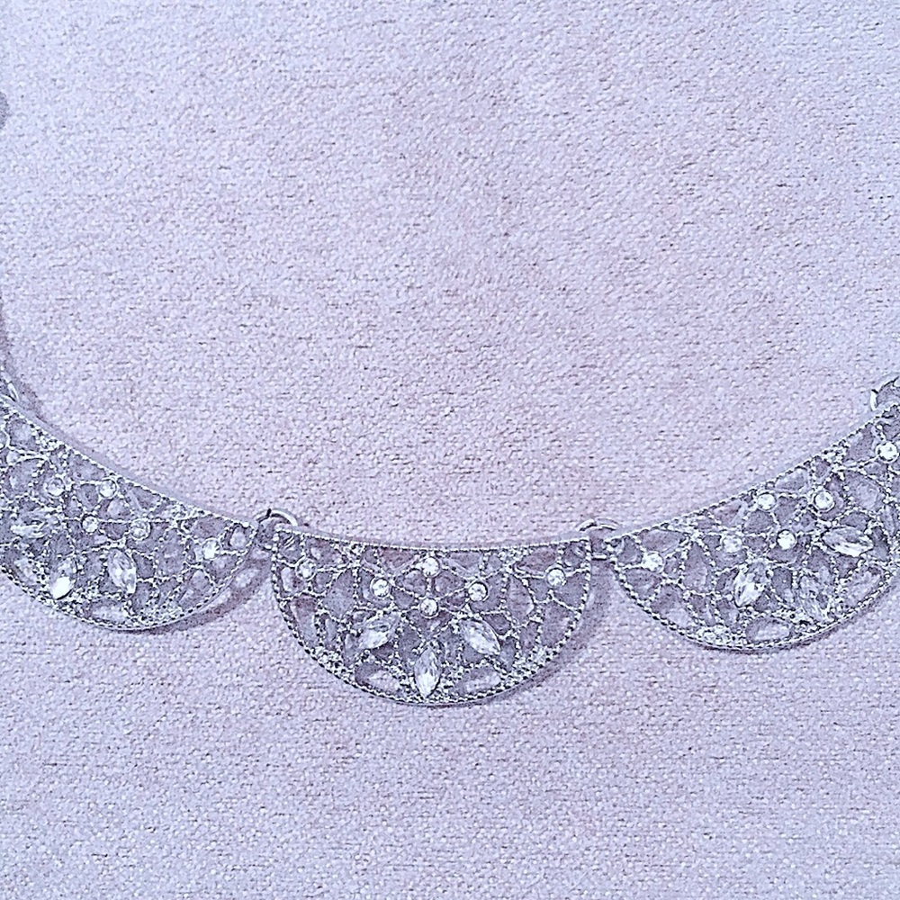 NWOT Silver Statement Soft Collar Necklace - Picture 4 of 8
